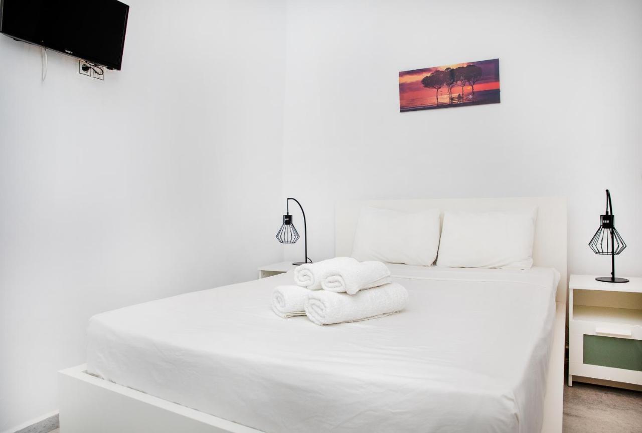 נאוסה Caper-2 Bedroom Traditional Home With Amazing View מראה חיצוני תמונה