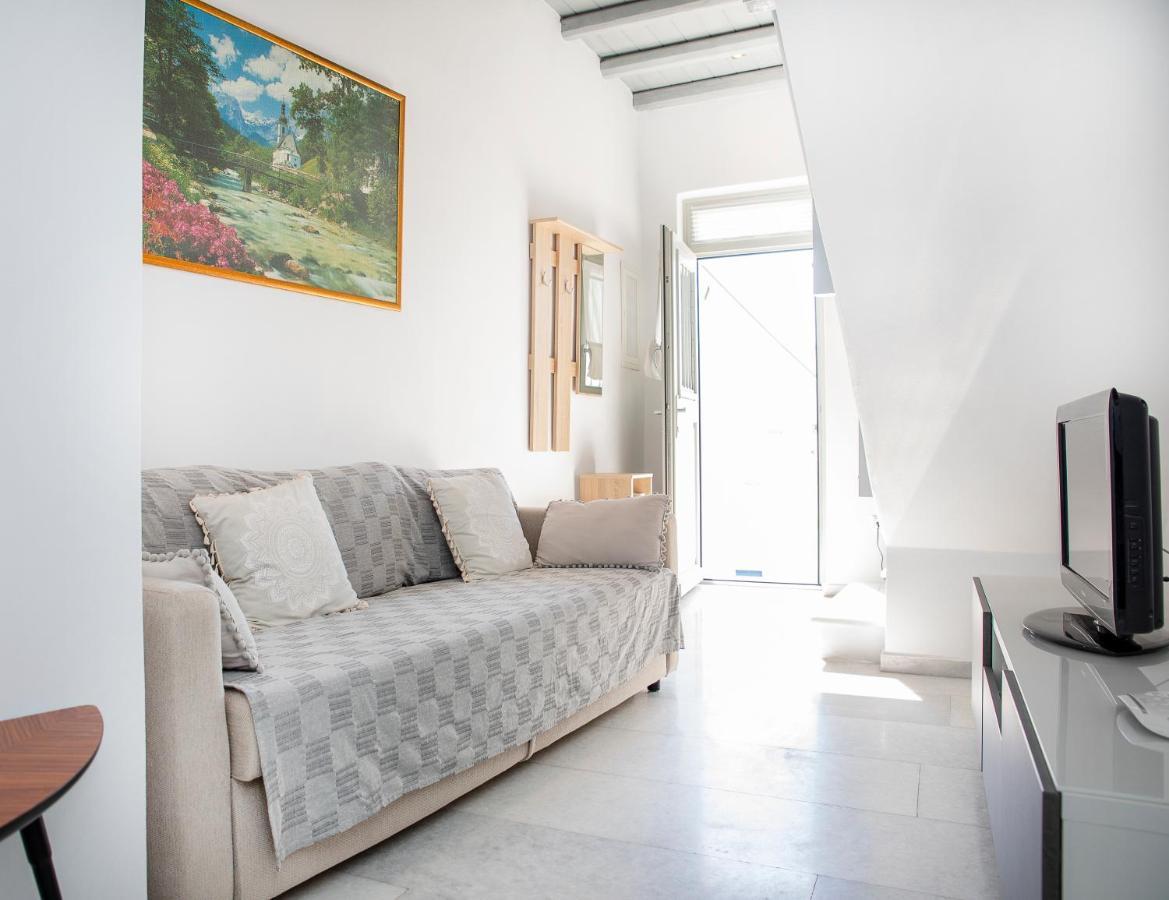 נאוסה Caper-2 Bedroom Traditional Home With Amazing View מראה חיצוני תמונה