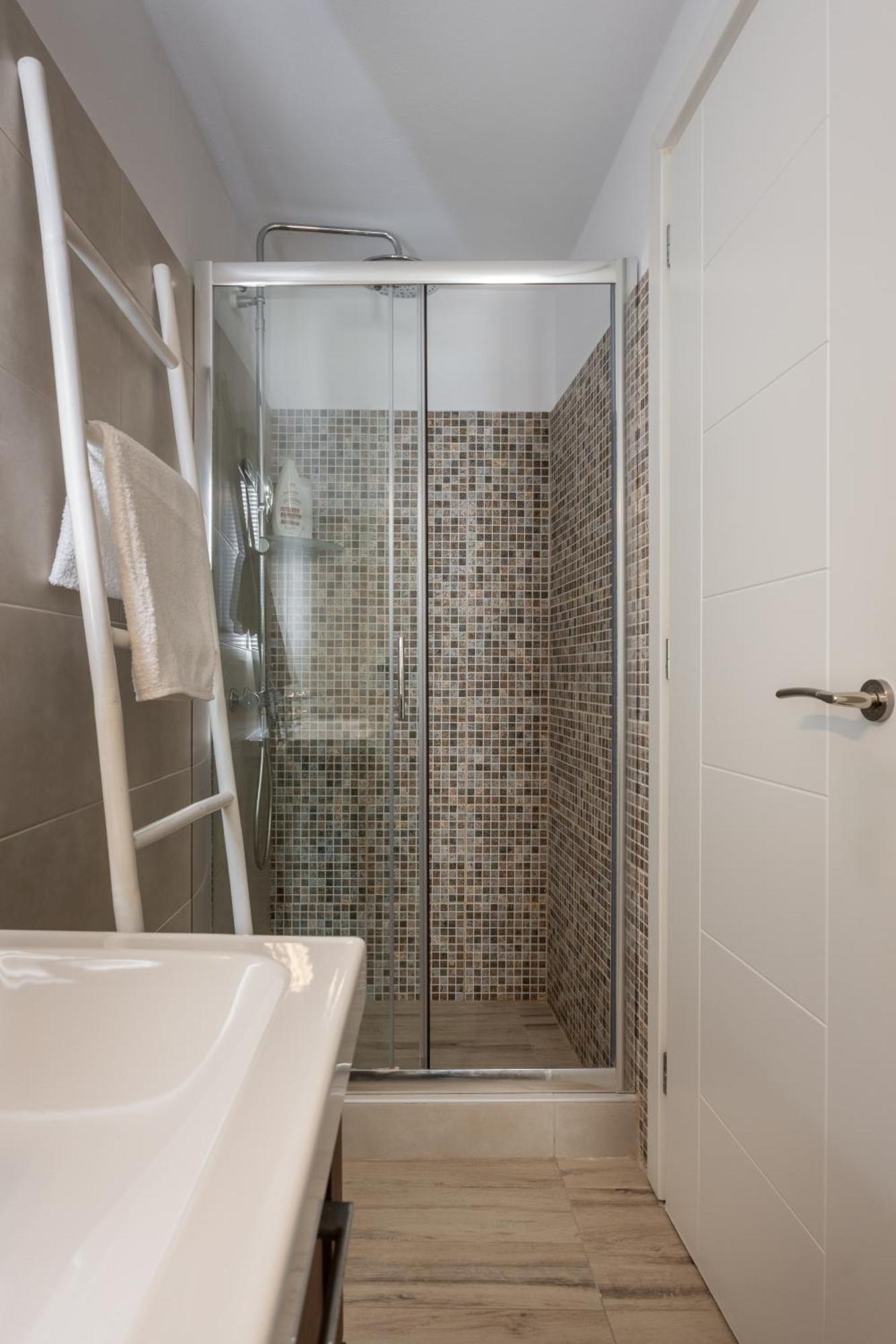 נאוסה Caper-2 Bedroom Traditional Home With Amazing View מראה חיצוני תמונה